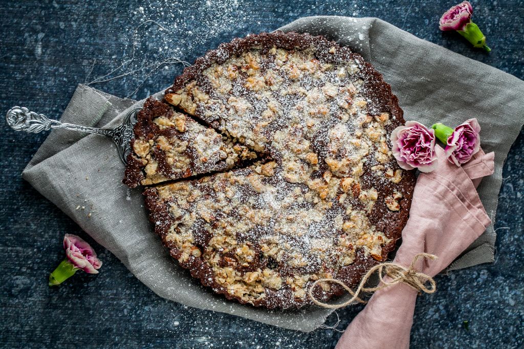 kladdkaka med ett täcke av tosca