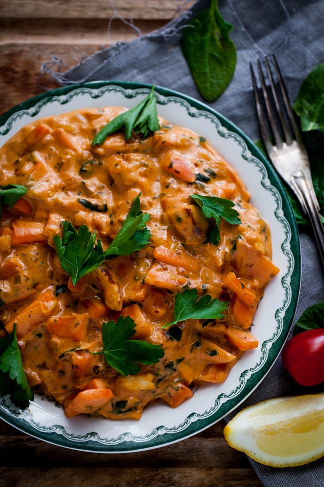 vegetarisk stroganoff med morors och halloumi