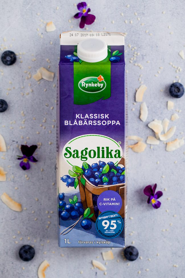 mandelgrot med blåbärssoppa sagolika