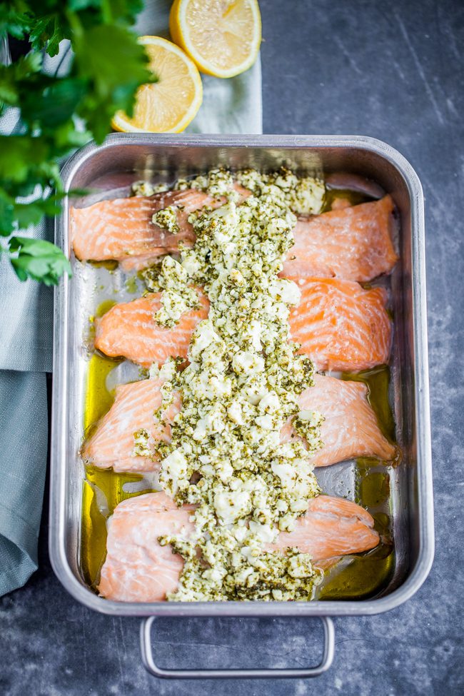 lax i ugn med fetaost pesto