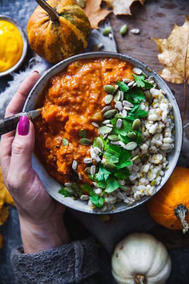 Sötpotatis och pumpagryta med saffransaioli
