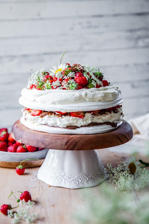 midsommartarta, tårta, daimtårta, 