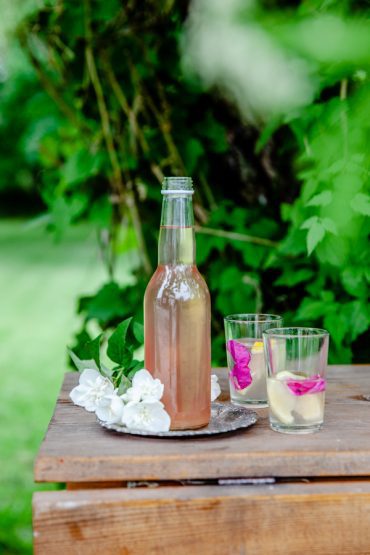 rabarbersaft, rabarberdricka, sommardrink, rabarberdrink