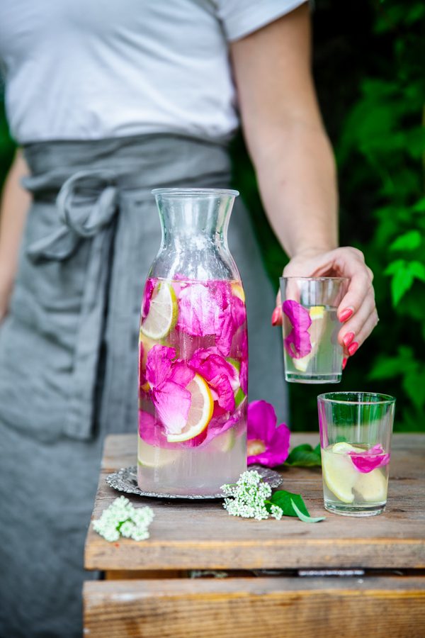 rabarbersaft, rabarberdricka, sommardrink, rabarberdrink