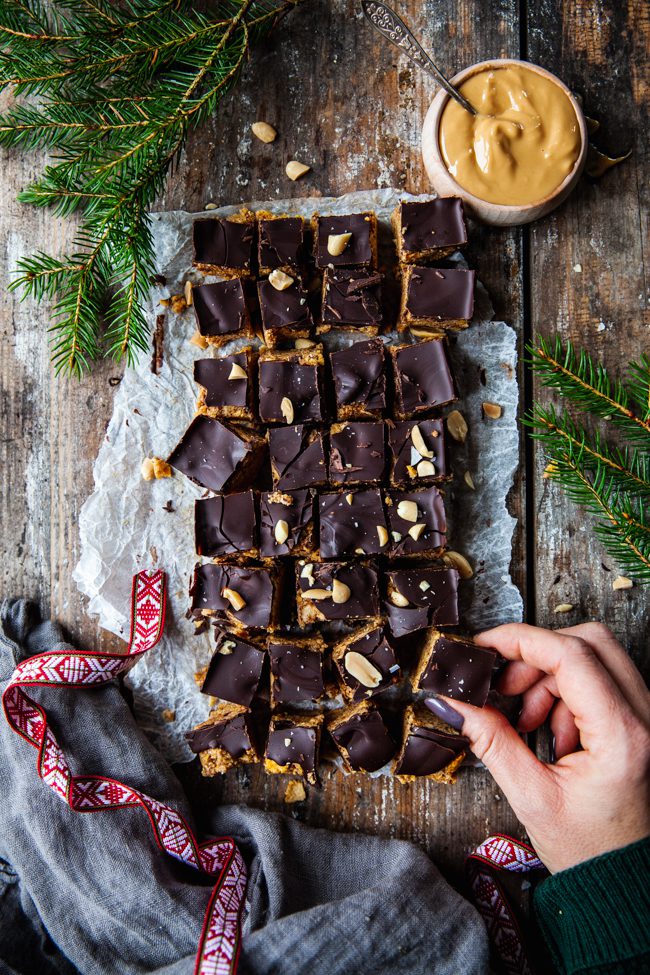 snickersrutor, snickersbitar, jordnötsbitar, jordnötsrutor