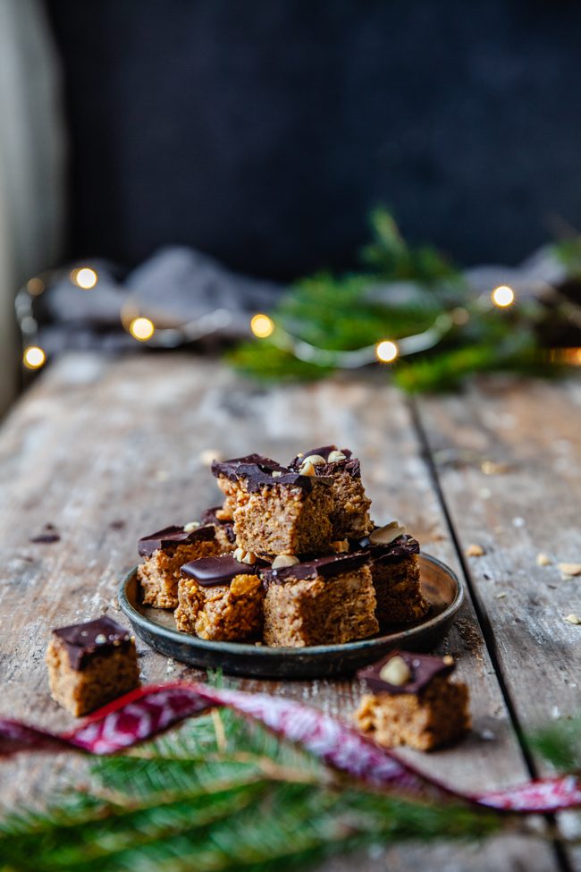 snickersrutor, snickersbitar, jordnötsbitar, jordnötsrutor