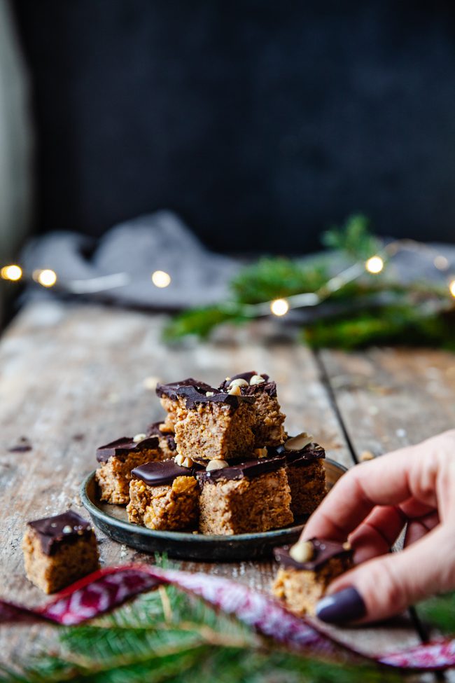 snickersrutor, snickersbitar, jordnötsbitar, jordnötsrutor