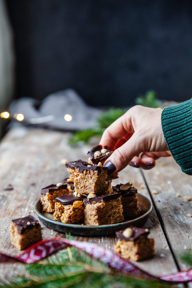 snickersrutor, snickersbitar, jordnötsbitar, jordnötsrutor