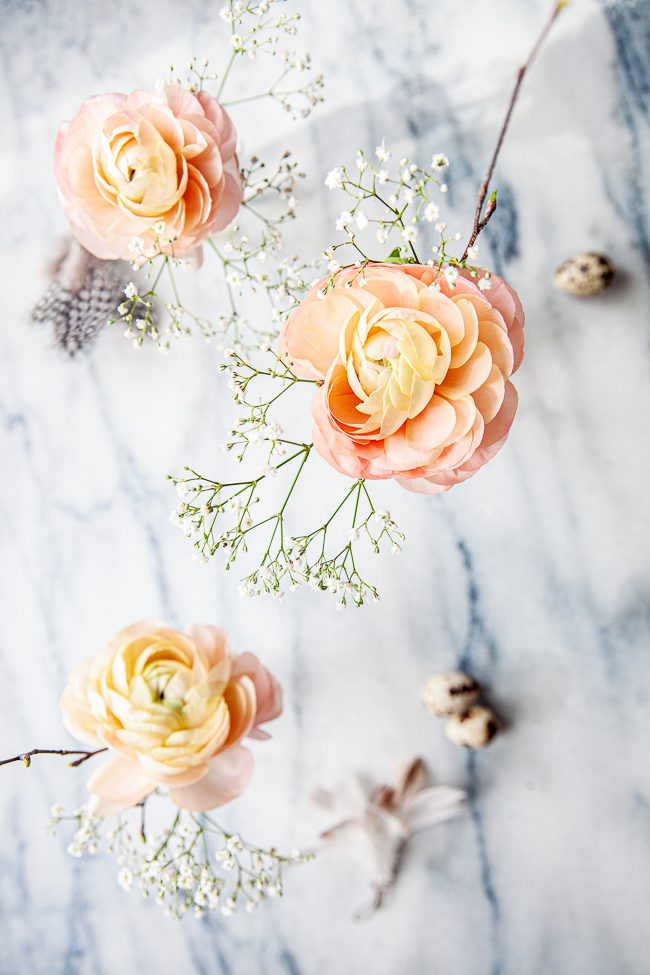 påskdukning, duka i påsk, ranunkel 