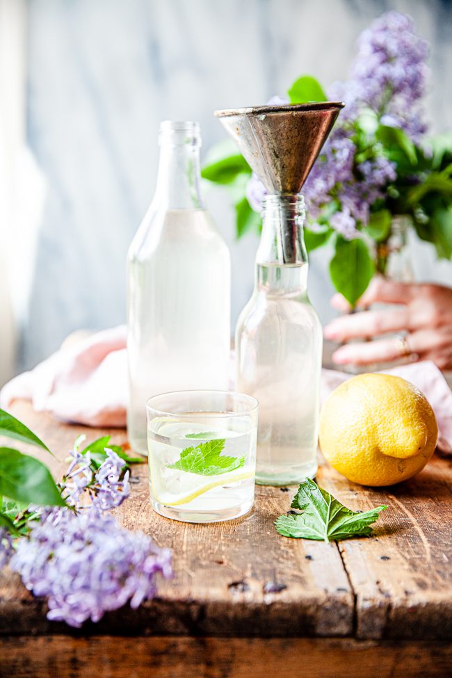 svartvinbärsbladssaft, saft på svartavinbärsblad, saft