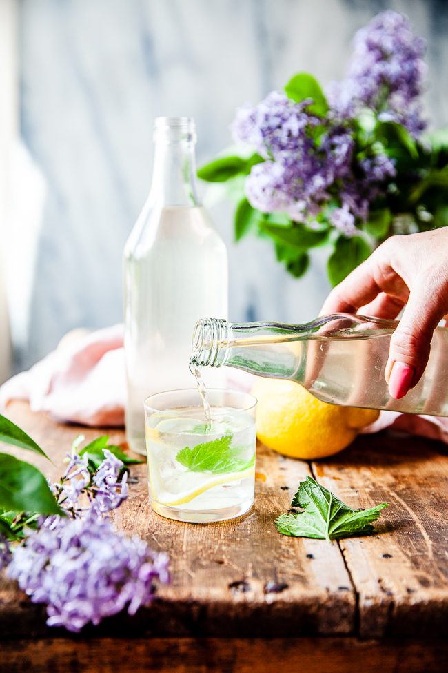 svartvinbärsbladssaft, saft på svartavinbärsblad, saft