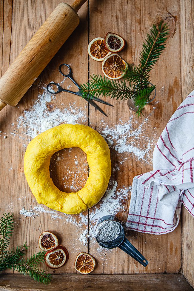 saffransbröd, vetekrans, saffranskrans