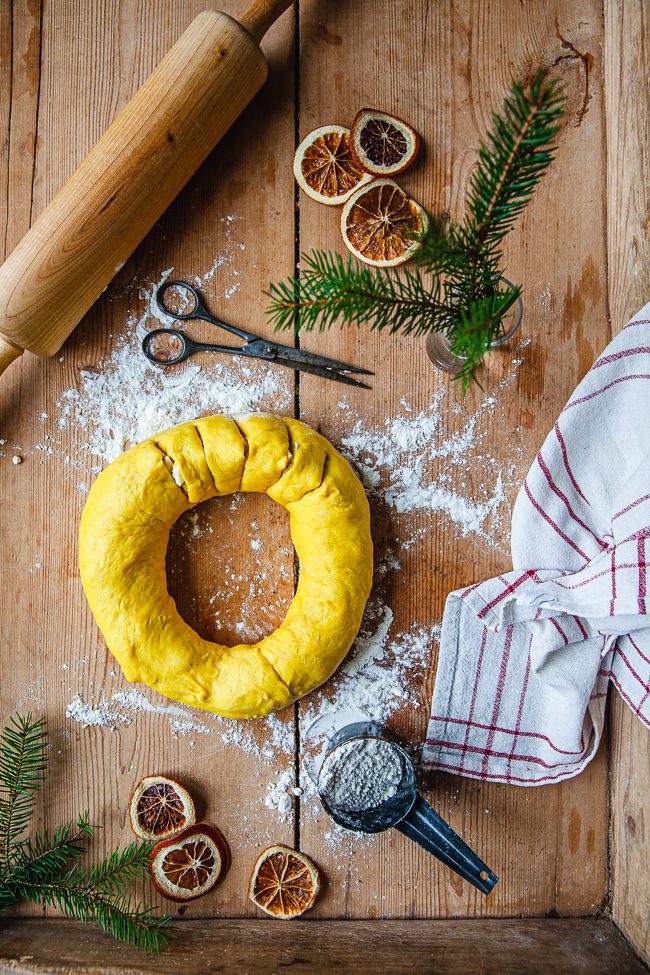 saffransbröd, vetekrans, saffranskrans