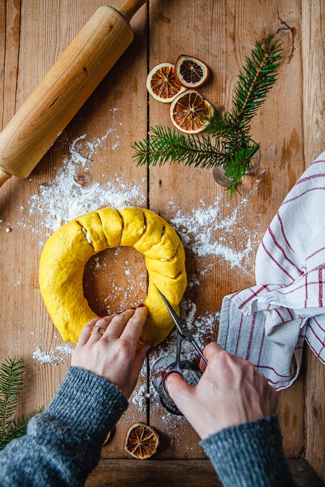 saffransbröd, vetekrans, saffranskrans