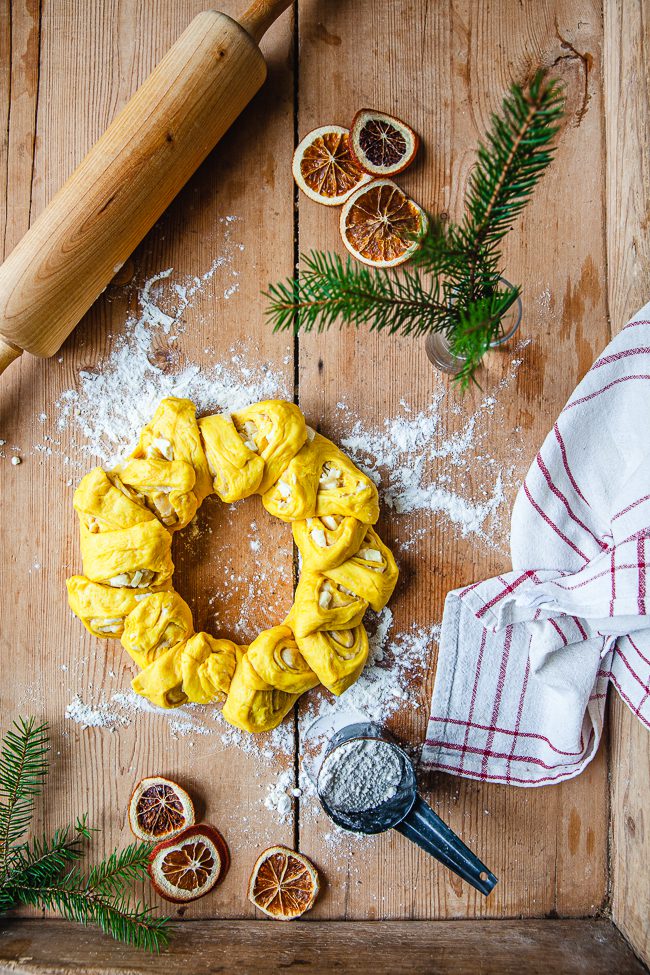 saffransbröd, vetekrans, saffranskrans