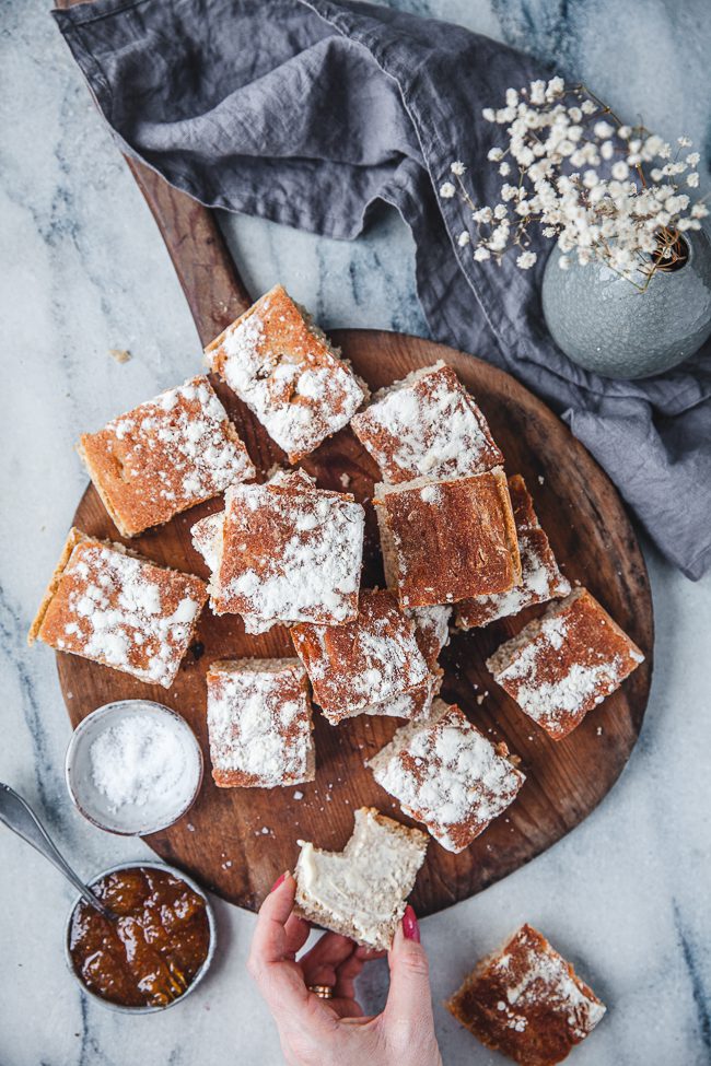 Lättbakat kalljäst bröd i långpanna