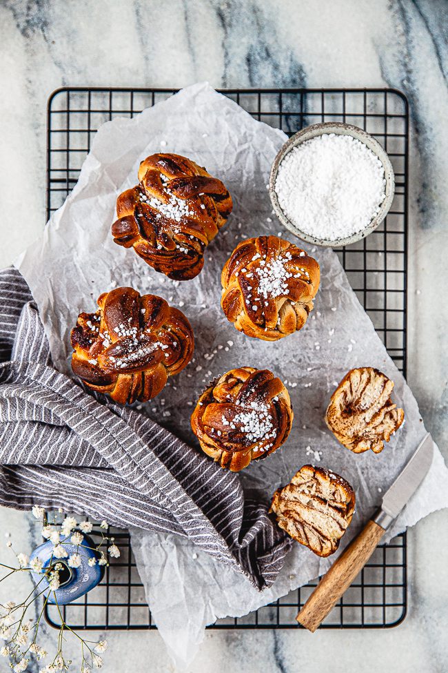 kanelbulle, kanelbullar, flätade kanelbullar