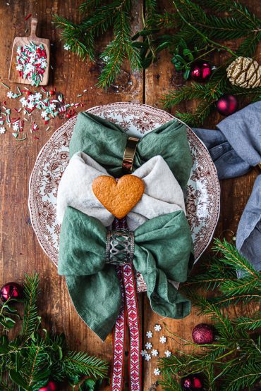 servettvikning, vika servetter, juldukning