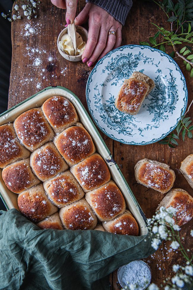 tekaksfrallor, mjukt bröd, hembakat bröd, bröd i långpanna