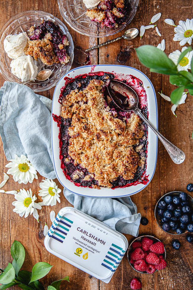 Knäckig bärpaj, vegansk paj, mjölkfri paj, smulpaj