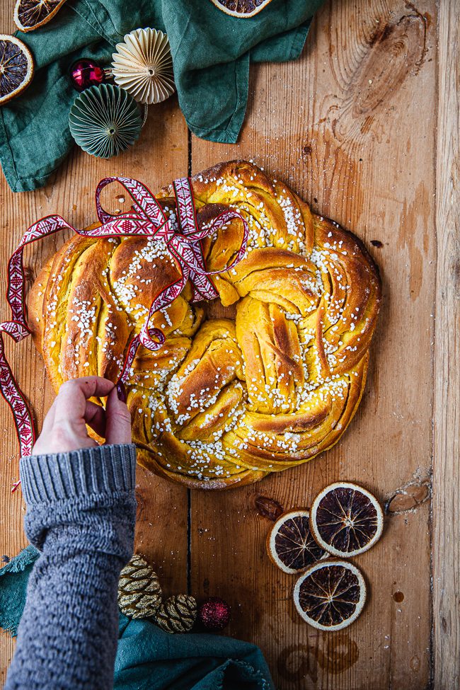 saffransbbullar, saffransbröd, lussebullar, saffranskrans, fyllda lussebullar, fyllt saffransbröd