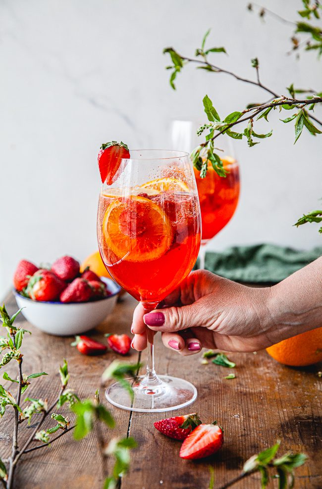 aperol, drink, drinkar, sommardrink, aperoldrink, drink med aperol, jordgubbsdrink