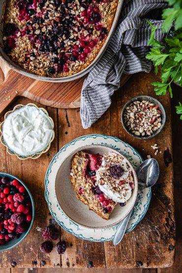 Ugnsbakad gröt med bär